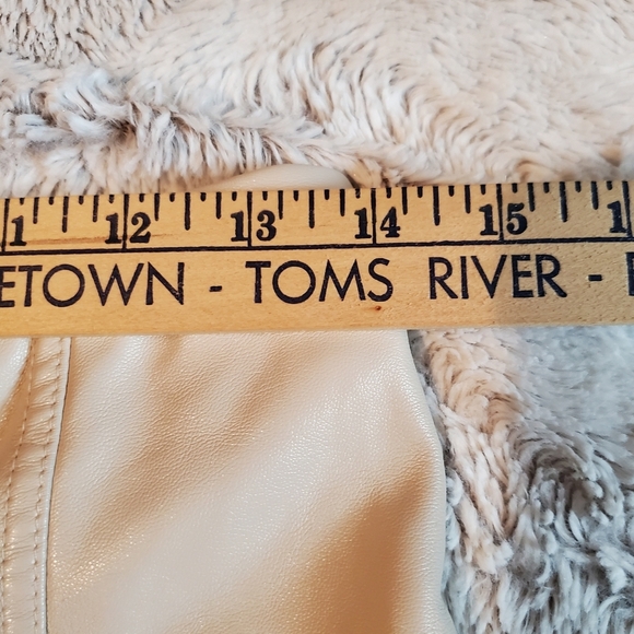 Nicole Miller Putty Tan Faux Leather Stretchy Skinny Leggings Small - Picture 6 of 10